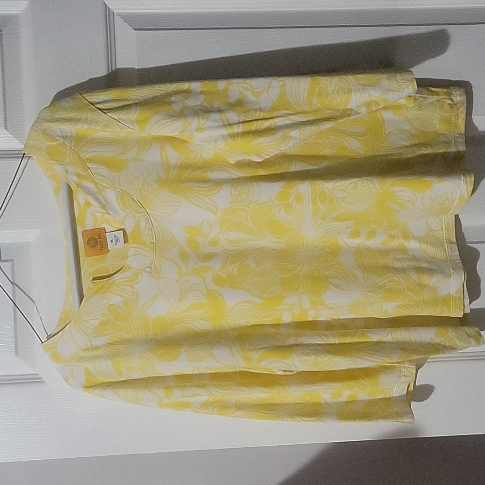 Yellow and white print woman's pullover top